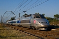 Le TGV A 338 passant à Rion des Landes file sur Dax le 19.09.2008